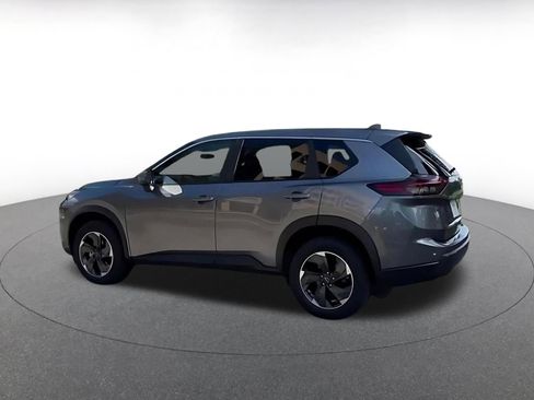 Used 2025 Nissan Rogue SV AWD/4WD image 9