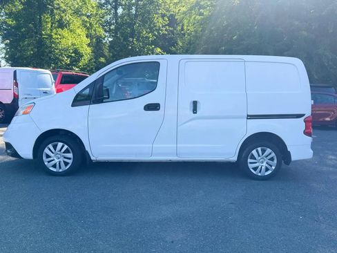 Used 2017 Nissan NV200 SV FWD image 4