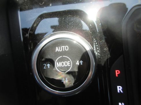 New 2026 GMC Canyon AT4 AWD/4WD image 17