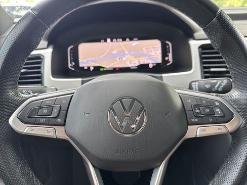 Certified 2023 Volkswagen Atlas Cross Sport SEL Premium R-Line AWD/4WD image 10