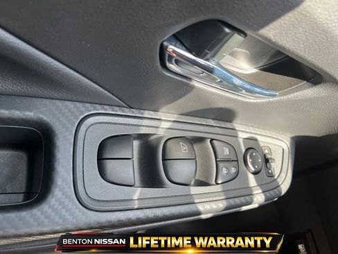 Used 2025 Nissan Versa SV w/ Trunk Package FWD image 12