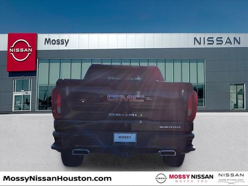Used 2022 GMC Sierra 1500 Denali w/ Technology Package image 6