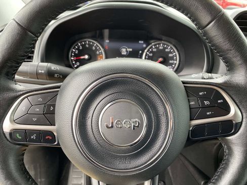 Certified 2022 Jeep Renegade Latitude AWD/4WD image 16