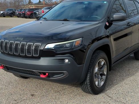 Certified 2019 Jeep Cherokee Trailhawk w/ Cold Weather Group image 11