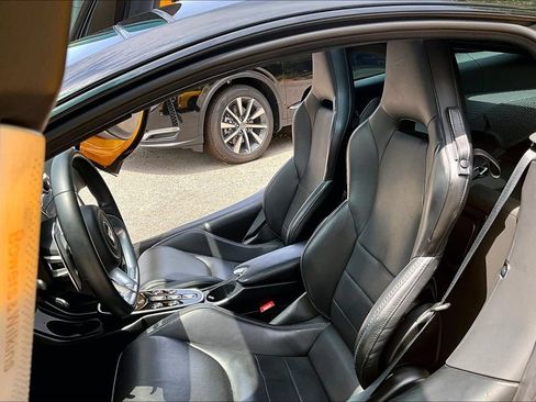 Used 2023 McLaren GT RWD image 30