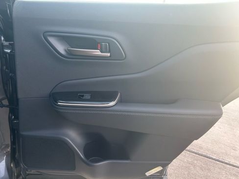 Used 2024 Toyota Crown image 32