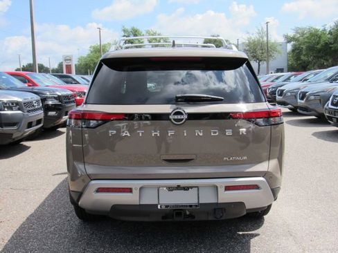 Certified 2024 Nissan Pathfinder Platinum w/ Cargo Package FWD image 4