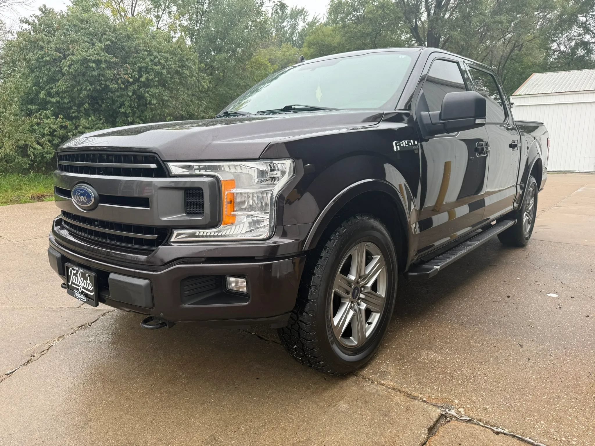 Used 2018 Ford F150 XLT w/ Equipment Group 302A Luxury AWD/4WD image 3
