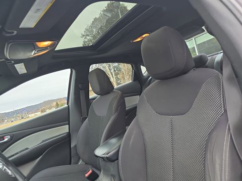 Used 2015 Dodge Dart SXT w/ Sun/Sound Group image 10