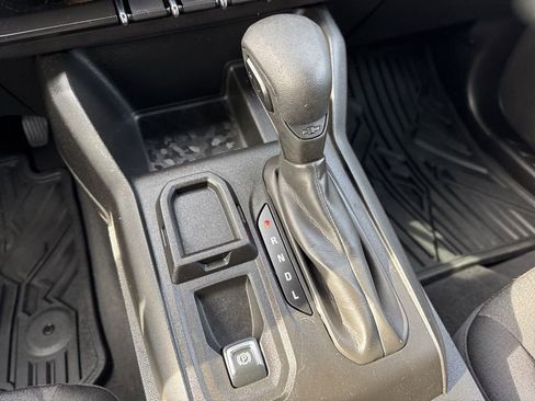 Used 2024 Chevrolet Colorado W/T image 15