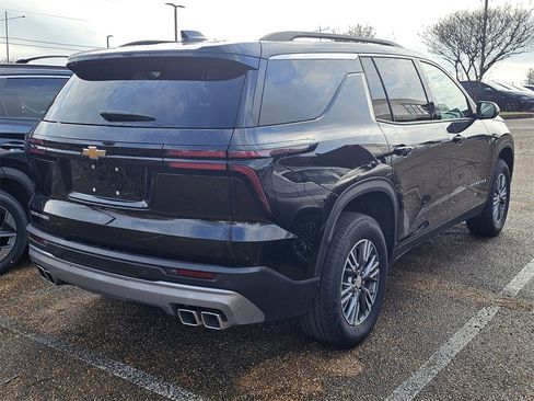 Used 2025 Chevrolet Traverse LT image 10