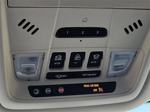 Certified 2023 Buick Enclave Avenir image 22