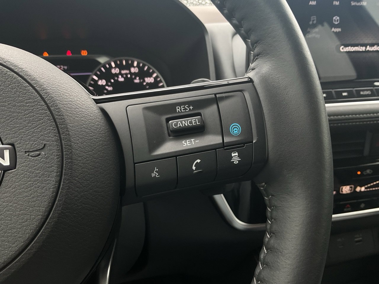 Used 2023 Nissan Rogue SL w/ SL Premium Package FWD image 39