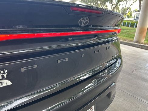 Used 2023 Toyota Prius Limited image 17