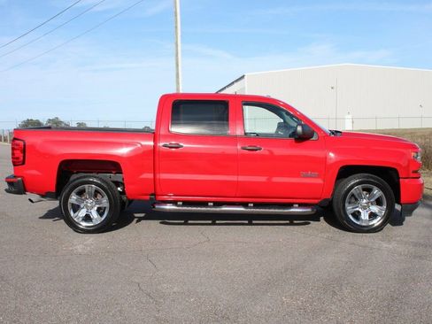Used 2018 Chevrolet Silverado 1500 Custom w/ Texas Edition image 17