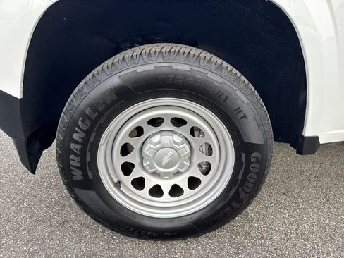 New 2025 Chevrolet Colorado W/T image 25