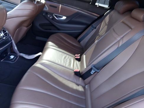 Used 2017 Mercedes-Benz S 550 Sedan image 6