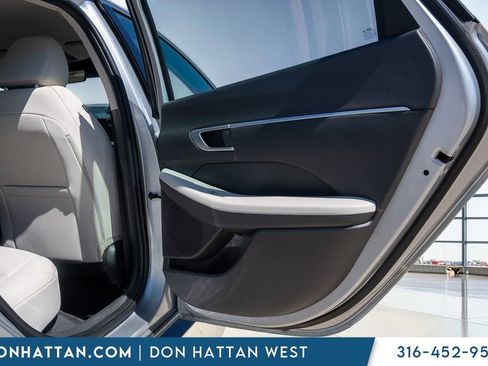 Used 2025 Hyundai Sonata SEL FWD image 19