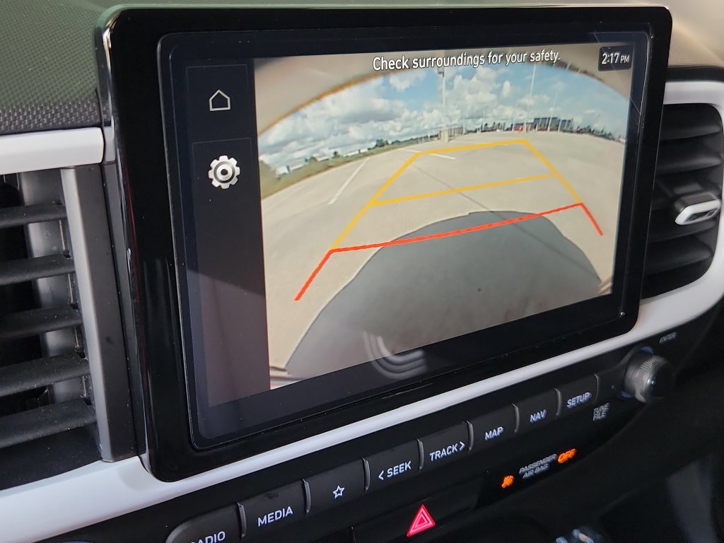 Used 2024 Hyundai Venue Limited FWD image 22