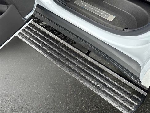 New 2026 Cadillac Escalade Luxury w/ LPO, Radiant Package image 10