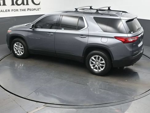 Used 2021 Chevrolet Traverse LT FWD image 61