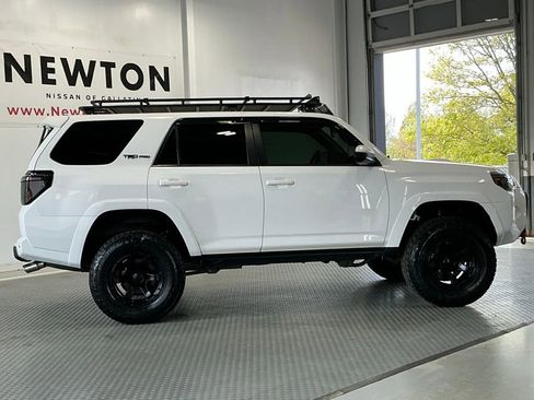 Used 2018 Toyota 4Runner TRD Pro AWD/4WD image 34