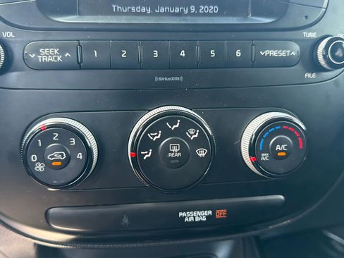 Used 2018 Kia Soul FWD image 22