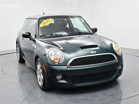 Used 2010 MINI Cooper S image 2
