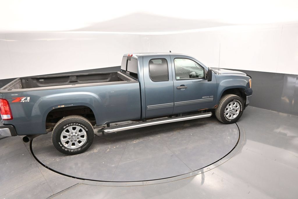 Used 2011 GMC Sierra 2500 SLE w/ Convenience Package AWD/4WD image 32