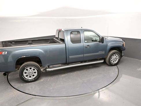 Used 2011 GMC Sierra 2500 SLE w/ Convenience Package AWD/4WD image 32