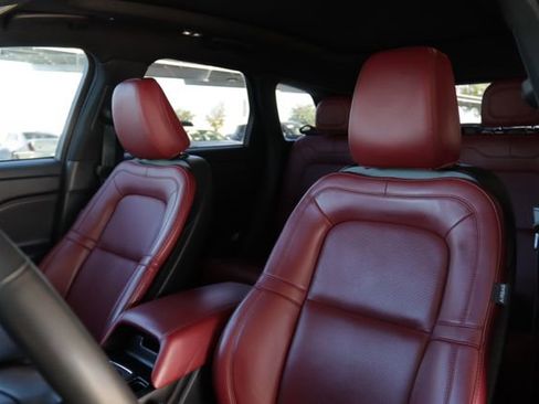 Used 2024 Lincoln Corsair Grand Touring image 9