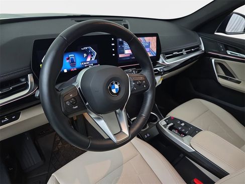 Used 2025 BMW X1 xDrive28i image 19