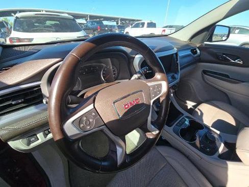 Used 2023 GMC Acadia SLT image 19