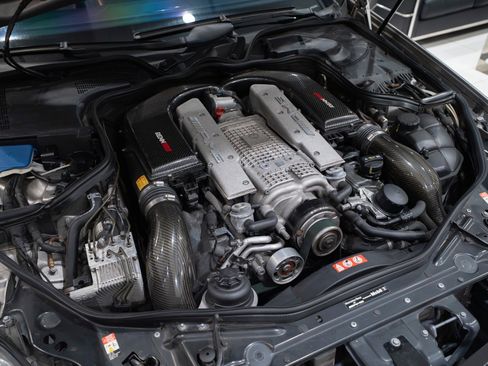 Used 2006 Mercedes-Benz CLS 55 AMG image 65
