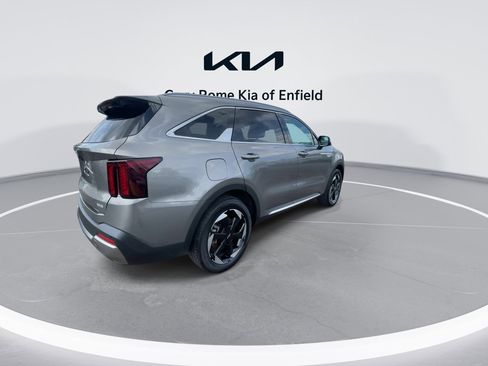 Certified 2025 Kia Sorento EX w/ EX Panoramic Sunroof Package AWD/4WD image 8