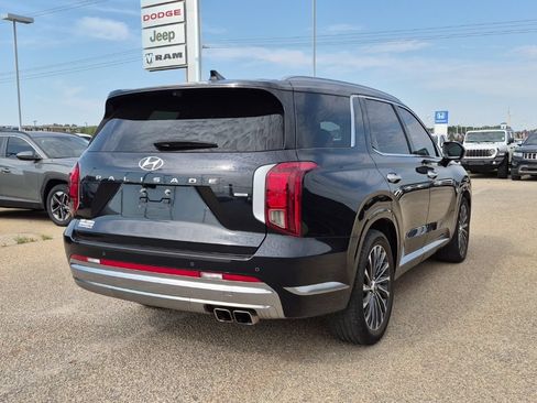 Used 2023 Hyundai Palisade Calligraphy w/ Cargo Package AWD/4WD image 3