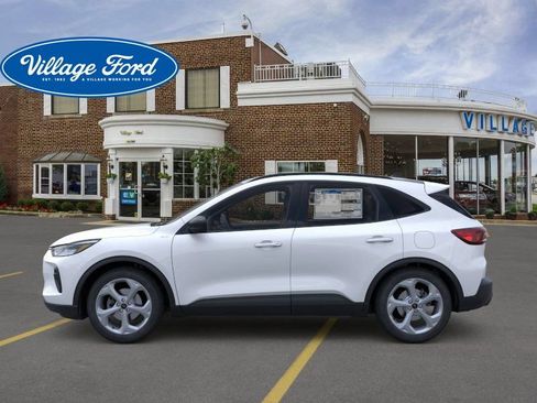 Used 2025 Ford Escape ST-Line w/ Cold Weather Package AWD/4WD image 3