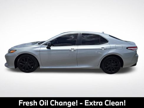 Used 2020 Toyota Camry LE FWD image 7