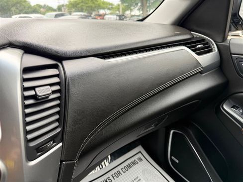 Used 2019 Chevrolet Tahoe Premier AWD/4WD image 29