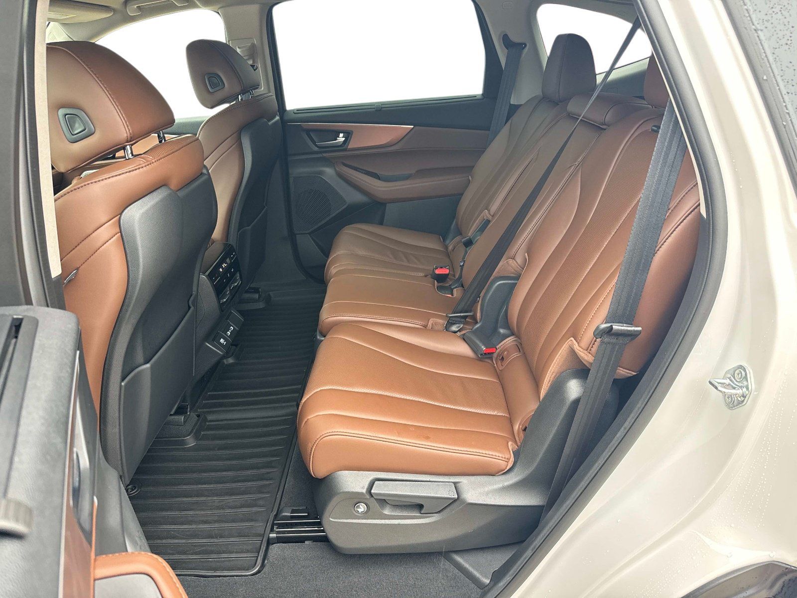 Used 2023 Acura MDX w/ Technology Package FWD image 14
