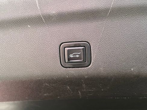 Used 2022 Chevrolet Tahoe RST w/ Luxury Package image 50