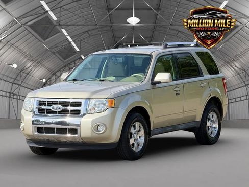 Used 2010 Ford Escape Limited AWD/4WD image 6