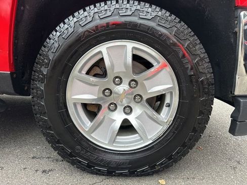 Used 2019 Chevrolet Silverado 1500 LT AWD/4WD image 26