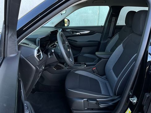 Used 2025 Chevrolet TrailBlazer LT image 10