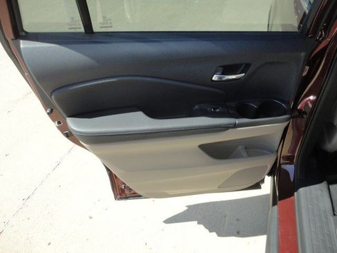 Used 2019 Honda Pilot EX image 9