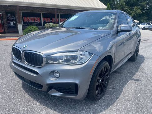 Used 2018 BMW X6 sDrive35i RWD image 4