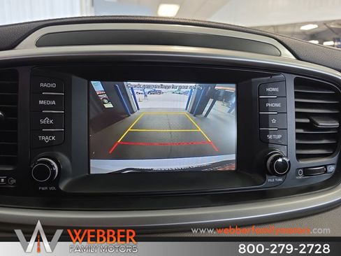 Used 2019 Kia Sorento AWD V6 image 21