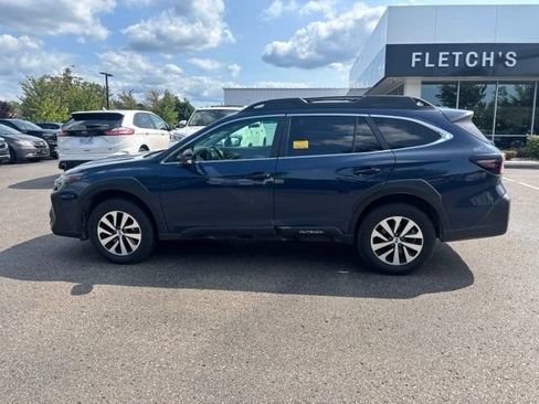 Used 2024 Subaru Outback Premium AWD/4WD image 9