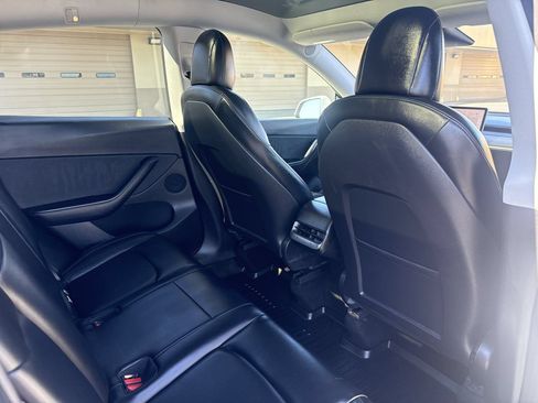 Used 2021 Tesla Model Y Long Range AWD/4WD image 22