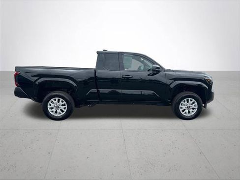 Certified 2026 Toyota Tacoma SR w/ SR Upgrade Package AWD/4WD image 7